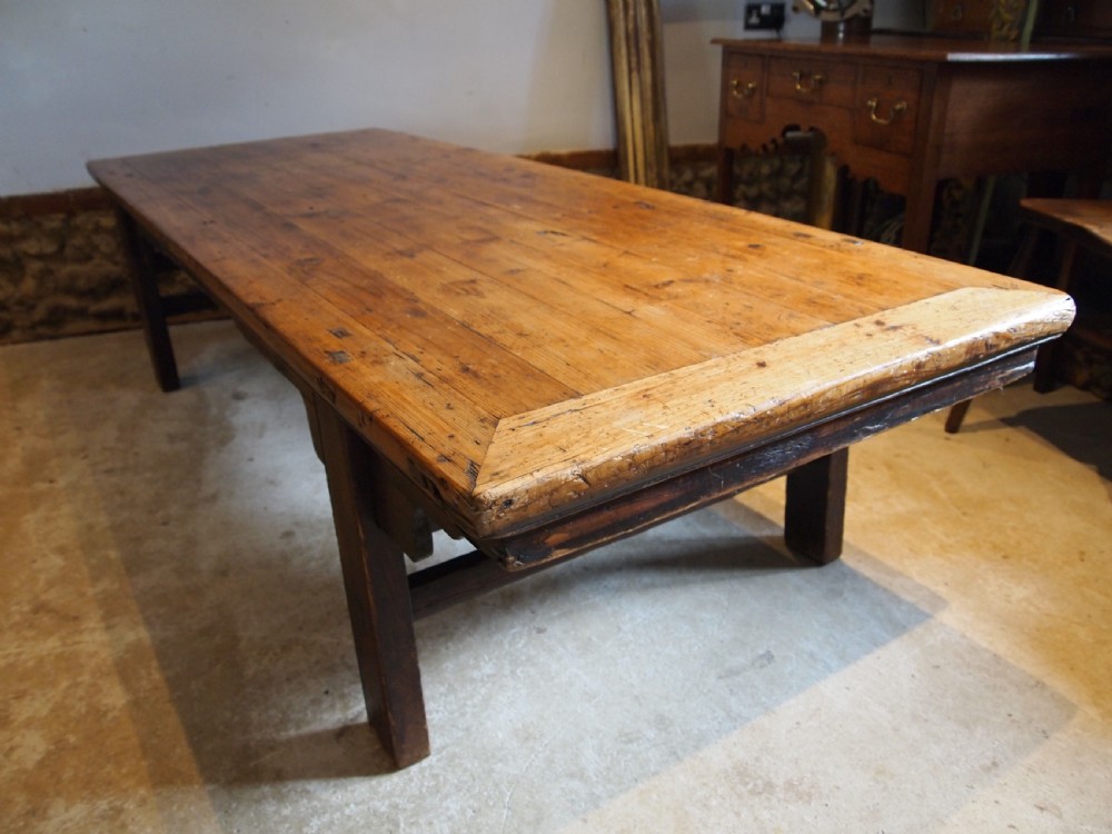 Table coffee table or low table Victorian Pine c1880 View XIII