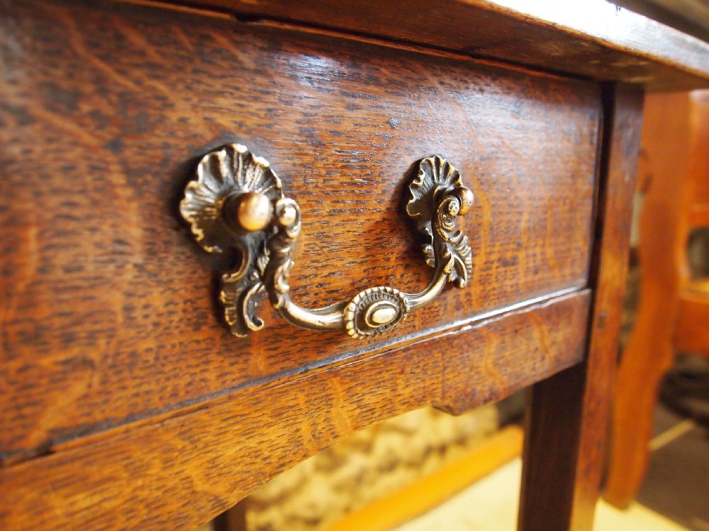 Table lowboy side hall lamp George III Oak c1770 View XII