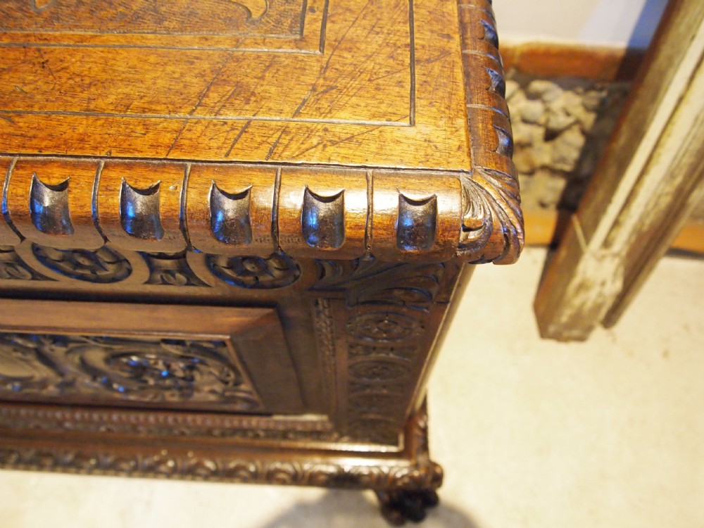 Chest trunk fine Italian Walnut Cassone c1780 View III
