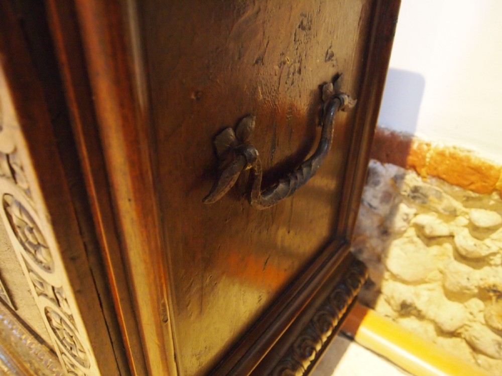 Chest trunk fine Italian Walnut Cassone c1780 View VI
