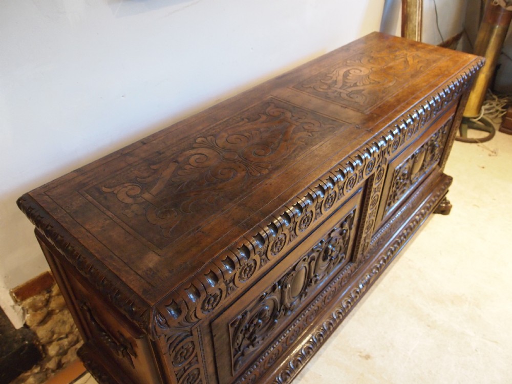 Chest trunk fine Italian Walnut Cassone c1780 View X