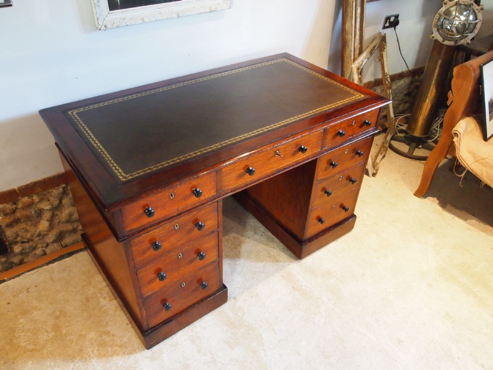 Desk stunning Victorian Oak 3 part c1880