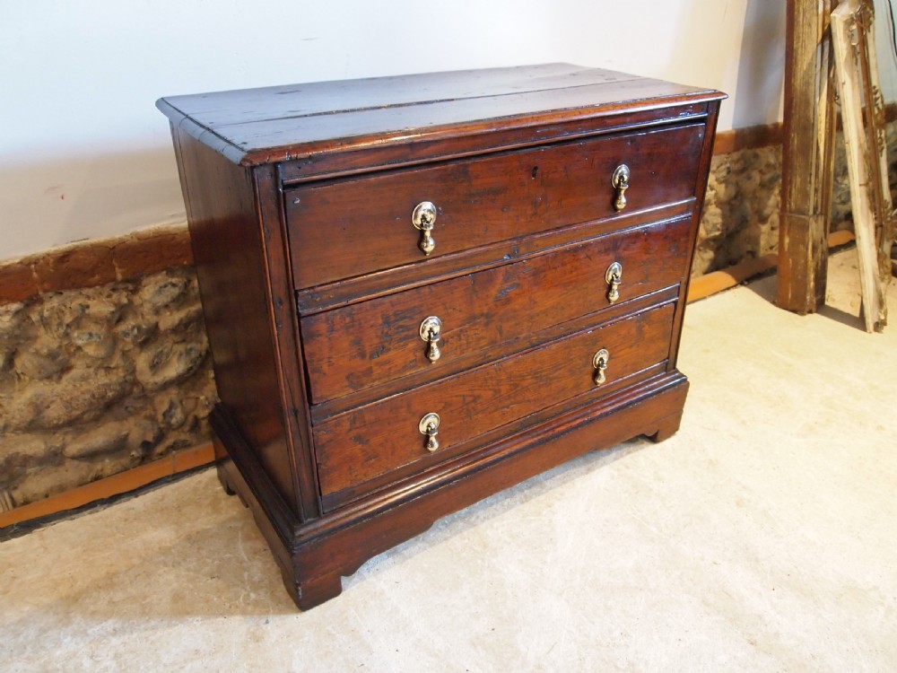 Chest of drawers Elm small Queen Anne c1700 View VI