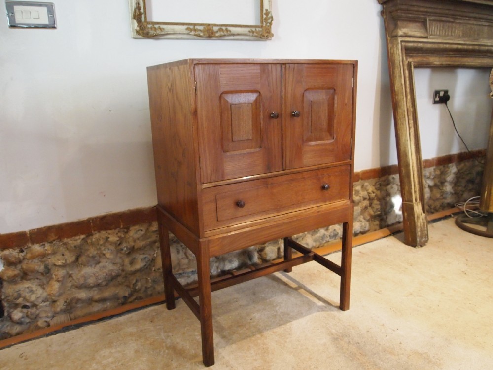Cupboard chest Cotswold School type fine quality Chestnut c1930
