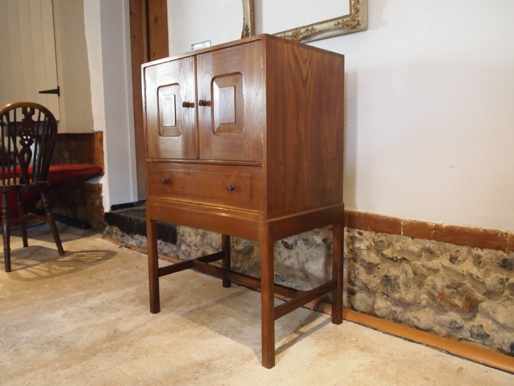 Cupboard chest Cotswold School type fine quality Chestnut c1930 View XII
