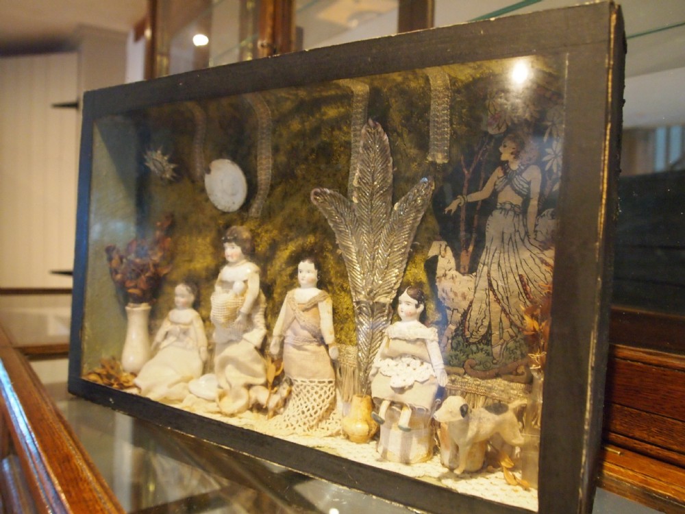 Diorama wounderful early Victorian folk art family c1840
