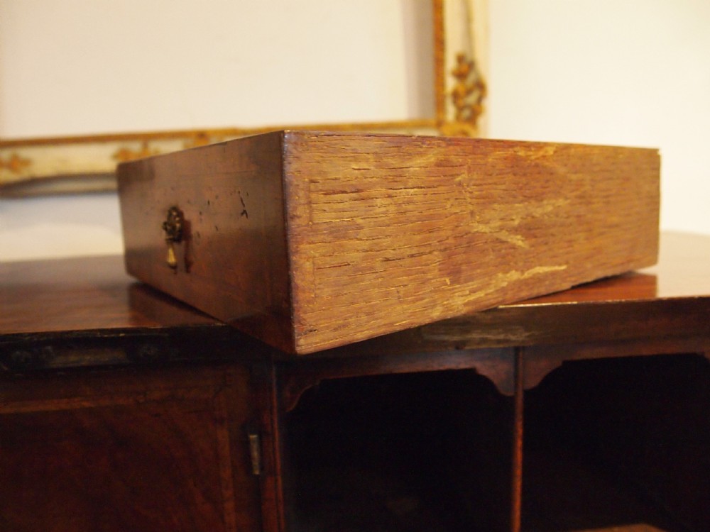 Bureau stunning George I Walnut feather banded desk small c1720 View VIII