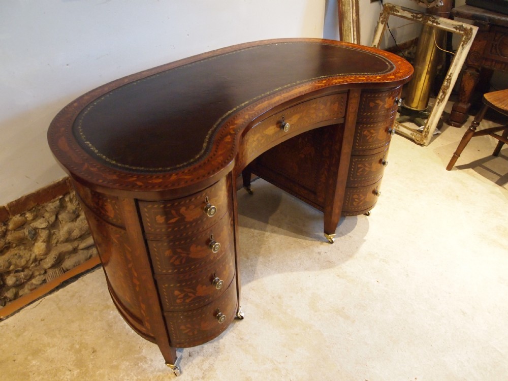 Desk fine stunning Edwards & Roberts Victorian kidney shaped c1870 View II