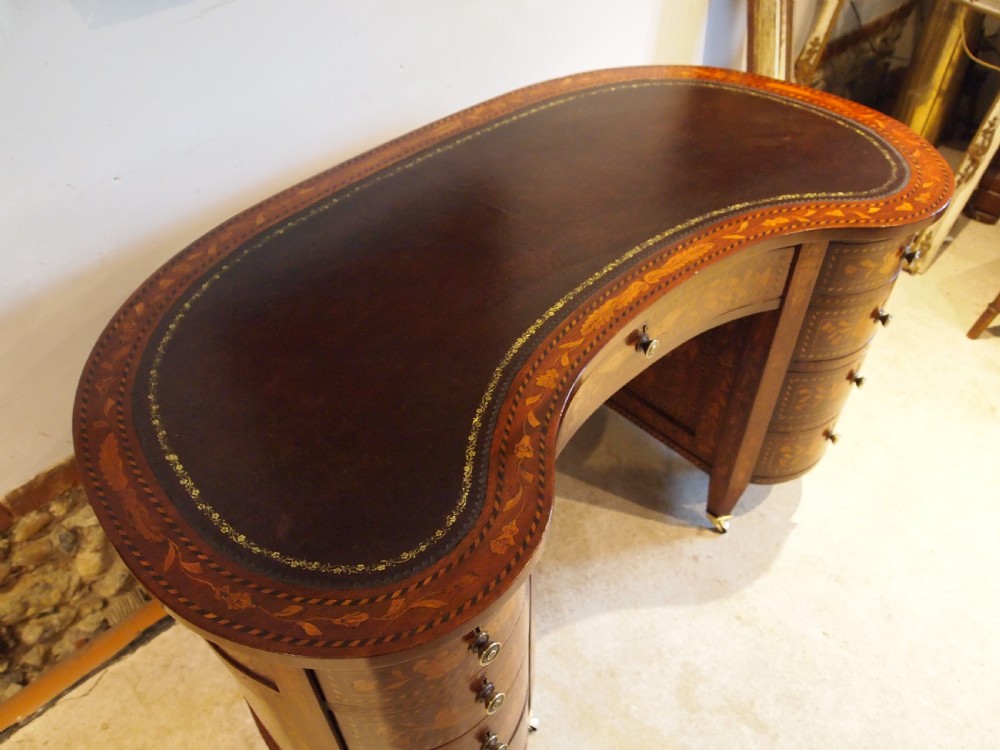 Desk fine stunning Edwards & Roberts Victorian kidney shaped c1870 View III