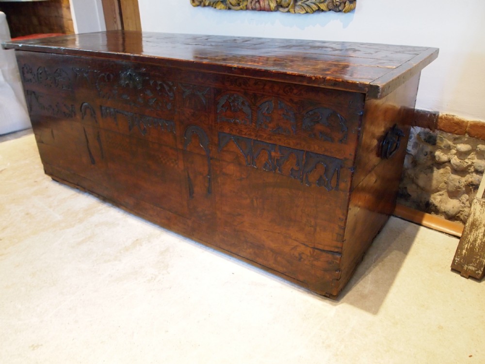 Chest trunk coffer rare Cypress wood Italian 16th Century c1580 View XIV