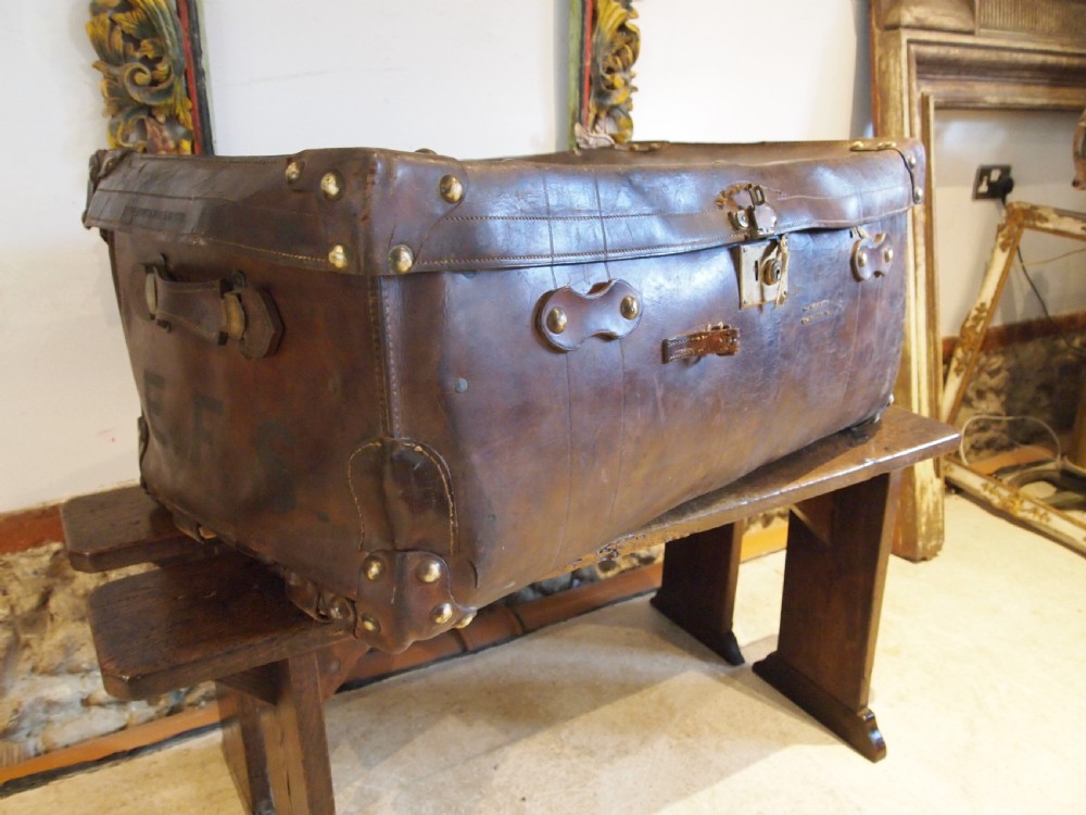 Suitcase trunk Leather Victorian by Reeves & Smith Bristol c1880 View X