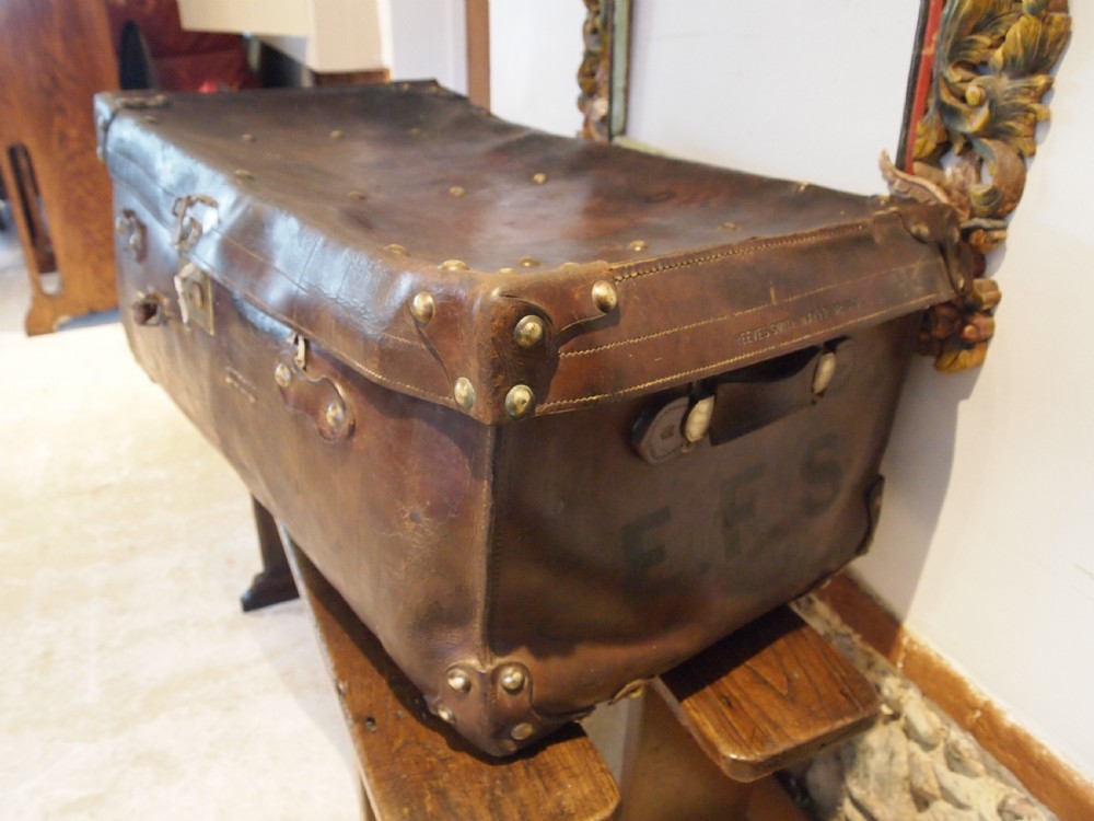 Suitcase trunk Leather Victorian by Reeves & Smith Bristol c1880 View XII