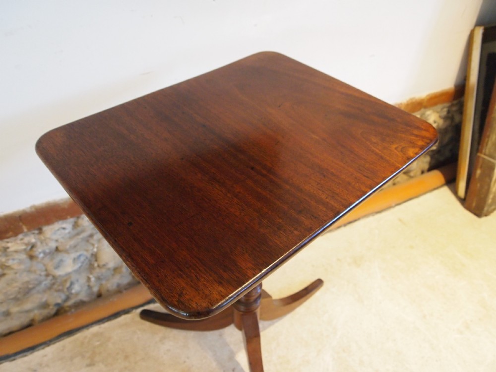 Table fine George III Cuban Mahogany side hall lamp wine c1790 View II