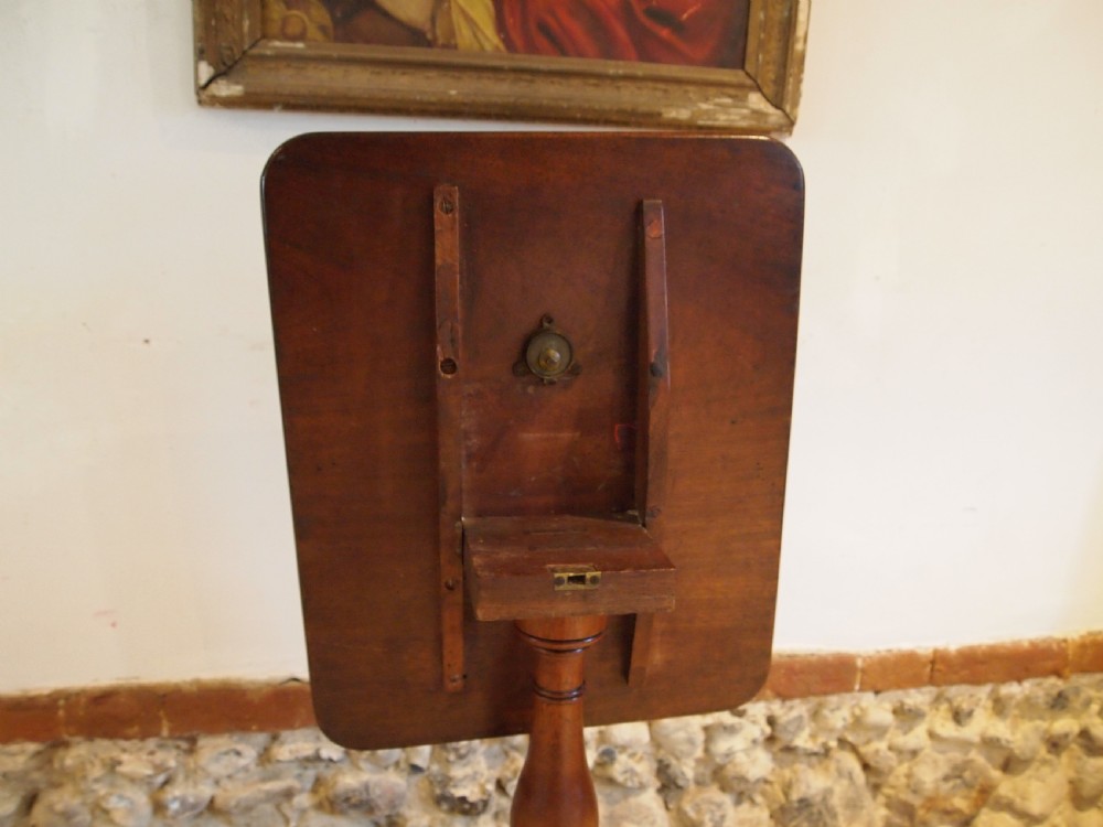 Table fine George III Cuban Mahogany side hall lamp wine c1790 View III