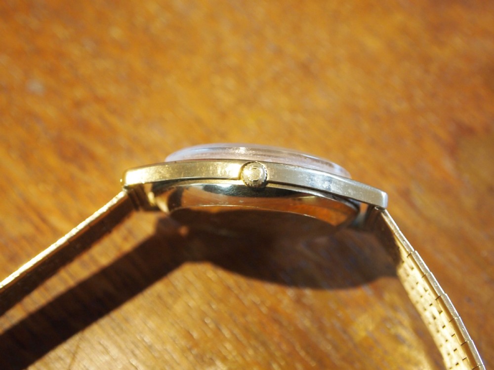 Watch Omega Geneve date solid 9ct Gold stunning rare bracelet c1960 View VIII