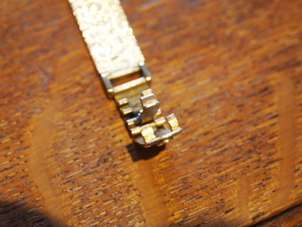 Watch ladies Omega solid 9ct Gold c1960 View IV
