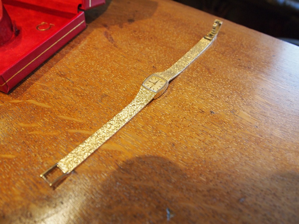 Watch ladies Omega solid 9ct Gold c1960 View X