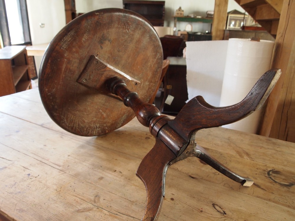 Table very rare George II Elm wine side lamp c1740 View VII