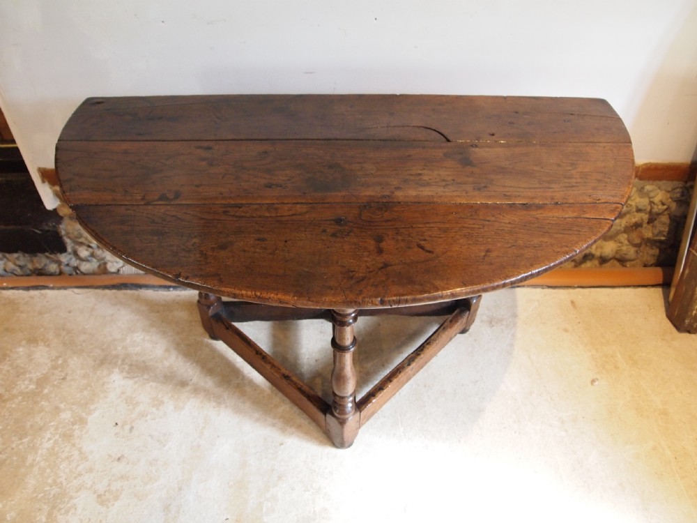 Table rare Welsh Oak 17th century drop leaf c1680