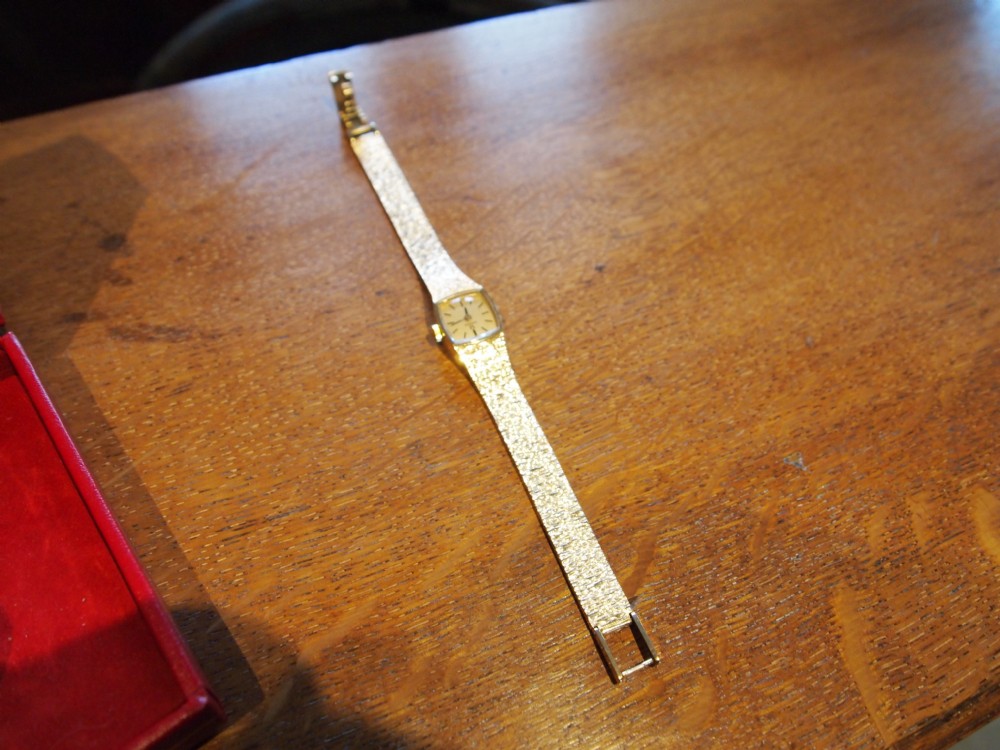 Watch ladies Omega solid 9ct Gold c1960