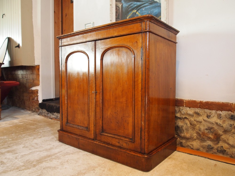 Cupboard rare rustic country house shoe linen Oak c1840