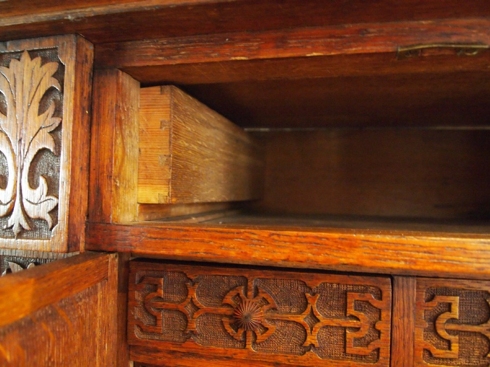 Chest of drawers rare Victorian Oak Arts and Crafts Collectors c1880 View V