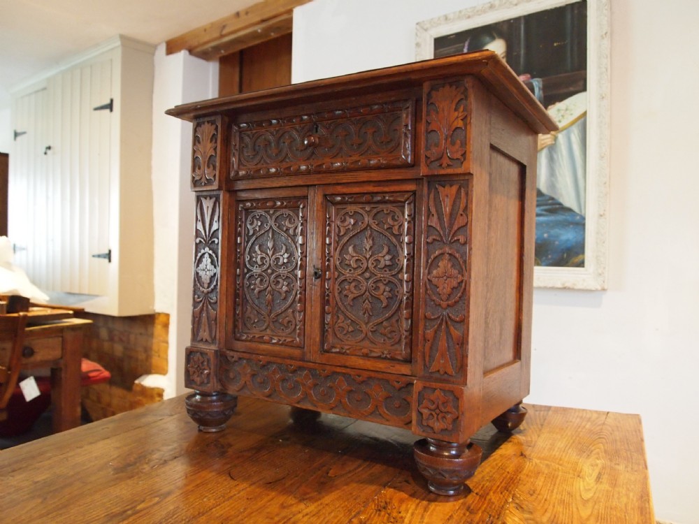 Chest of drawers rare Victorian Oak Arts and Crafts Collectors c1880 View XVI