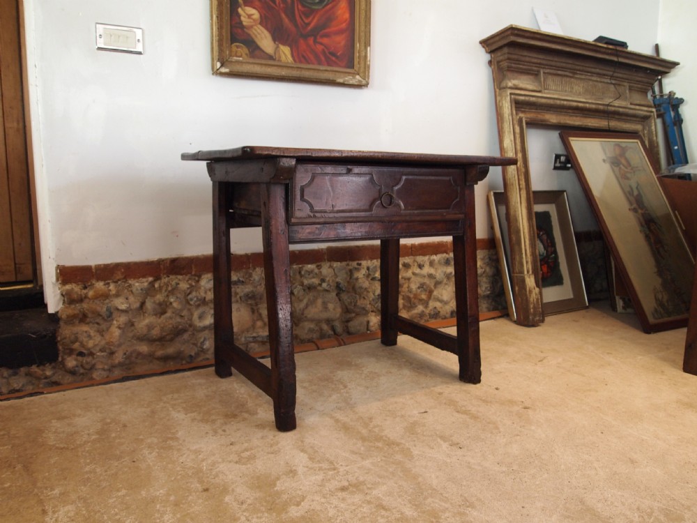 Table stunning rare Spanish Walnut 18th century side hall lamp c1750