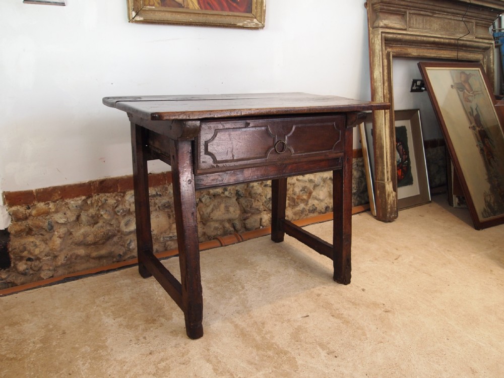 Table stunning rare Spanish Walnut 18th century side hall lamp c1750 View VII