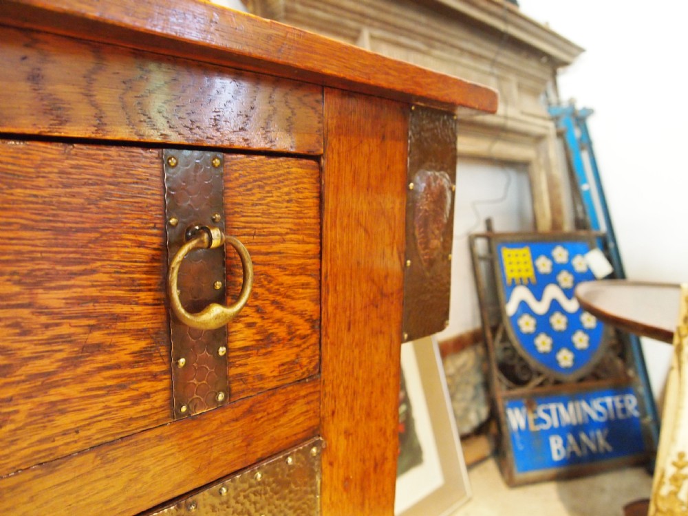 Sideboard dresser outstanding Arts and Crafts Oak Wolfe and Hollander c1900 View XII