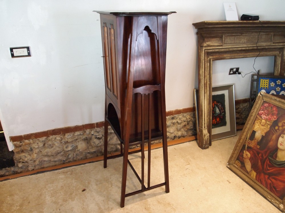 Cabinet Arts and Crafts Walnut Art Nouveau Shapland and Petter c1900 View VI