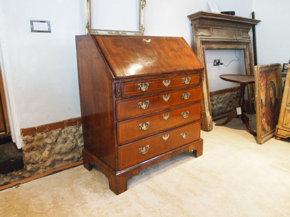 Bureau George II Walnut original brasses small c1740 View III
