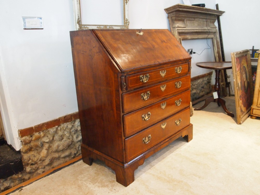 Bureau George II Walnut original brasses small c1740 View XIX