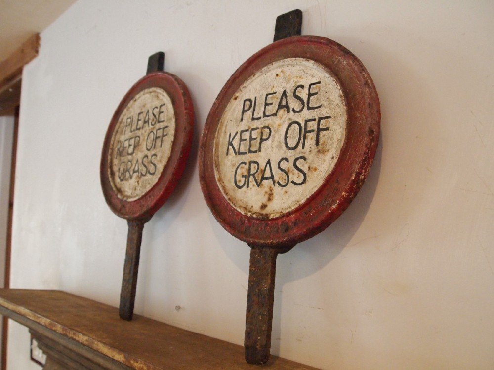 Signs pair heavy Victorian cast Iron keep off the grass c1880 View VI
