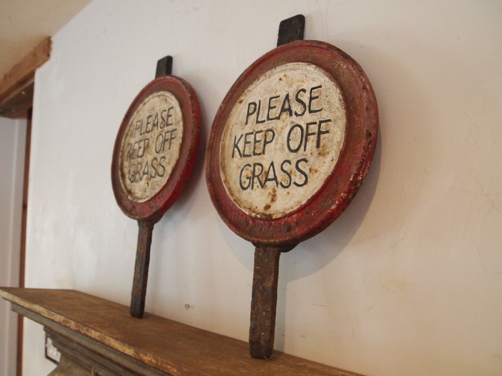 Signs pair heavy Victorian cast Iron keep off the grass c1880 View VII