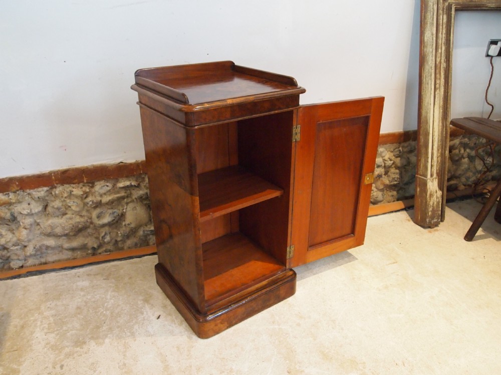 Bedside cabinet cupboard fine Burr Walnut Victorian c1860 View III