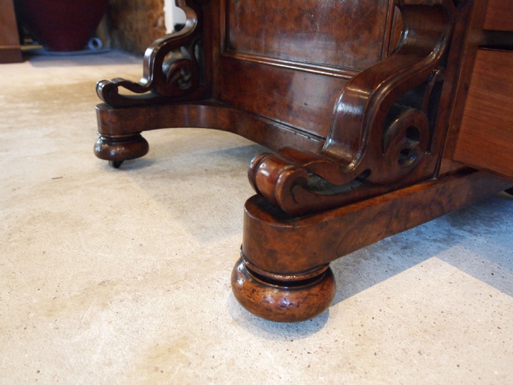 Davenport desk finest quality Piano top Burr Walnut c1860 View XIII