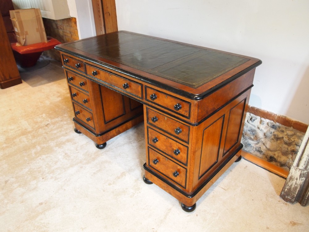 Desk rare Pollard and burr Oak Victorian stunning c1850