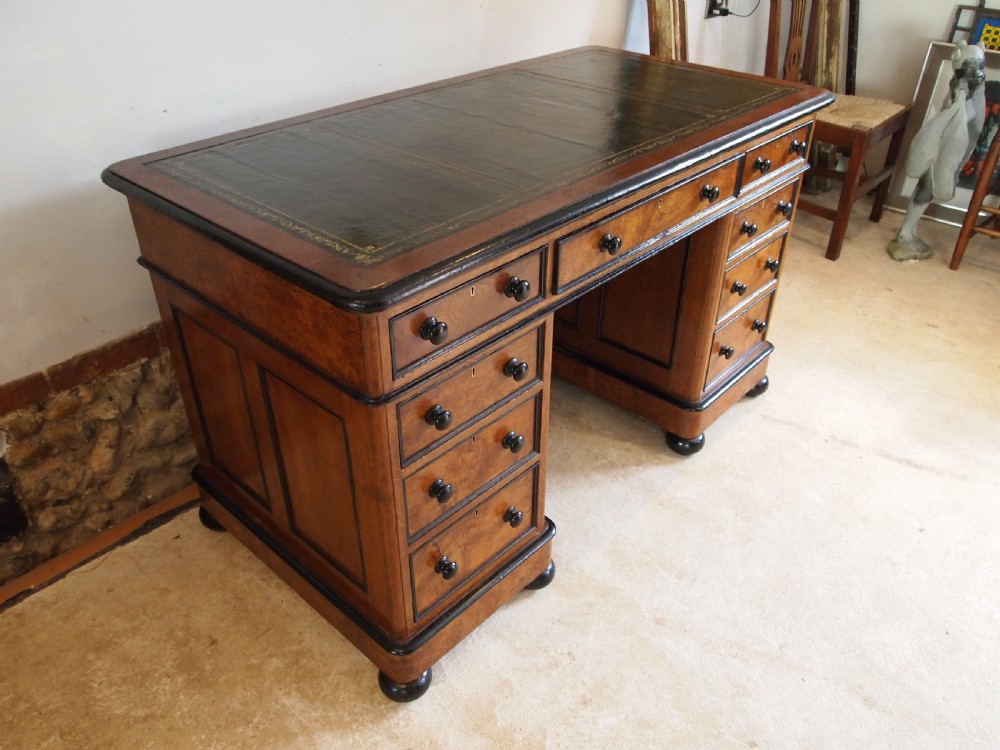 Desk rare Pollard and burr Oak Victorian stunning c1850 View II
