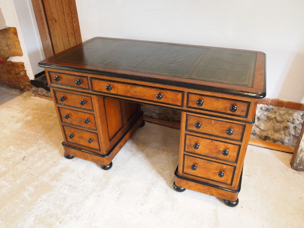 Desk rare Pollard and burr Oak Victorian stunning c1850 View III