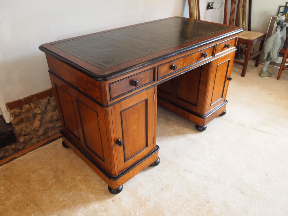 Desk rare Pollard and burr Oak Victorian stunning c1850 View X