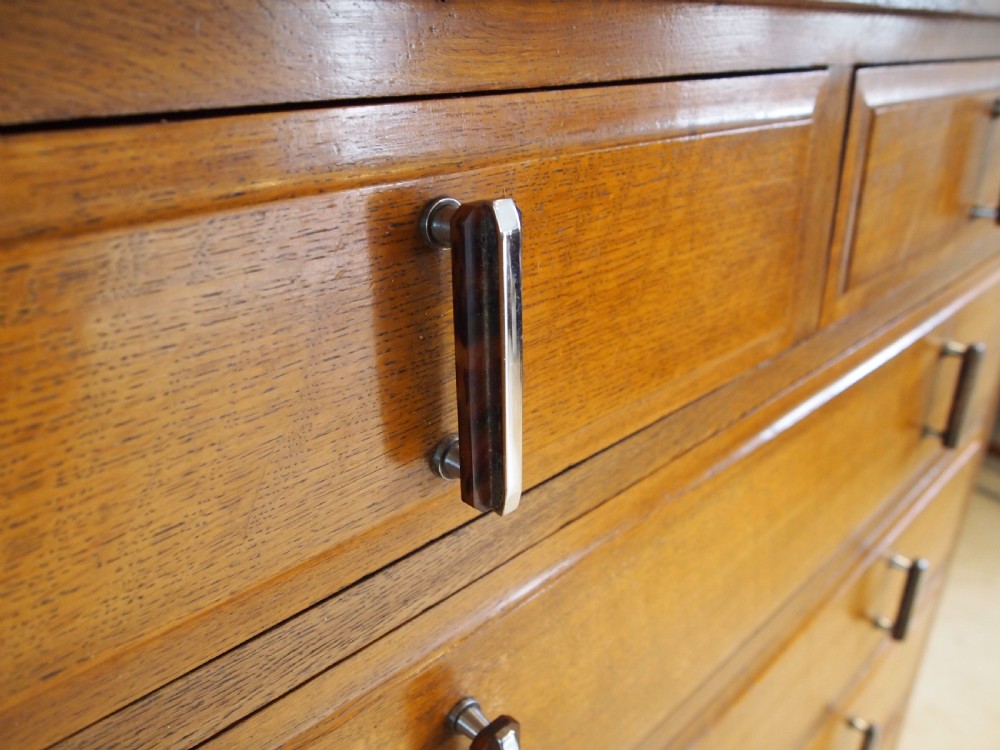 Chest of drawers fine Art Deco Oak manner of Heals c1920 View III