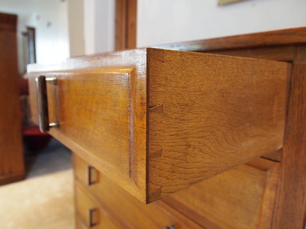Chest of drawers fine Art Deco Oak manner of Heals c1920 View V