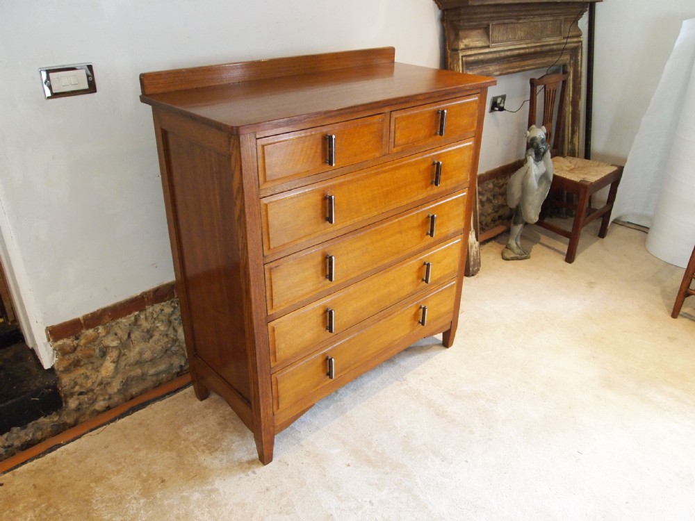 Chest of drawers fine Art Deco Oak manner of Heals c1920 View VIII