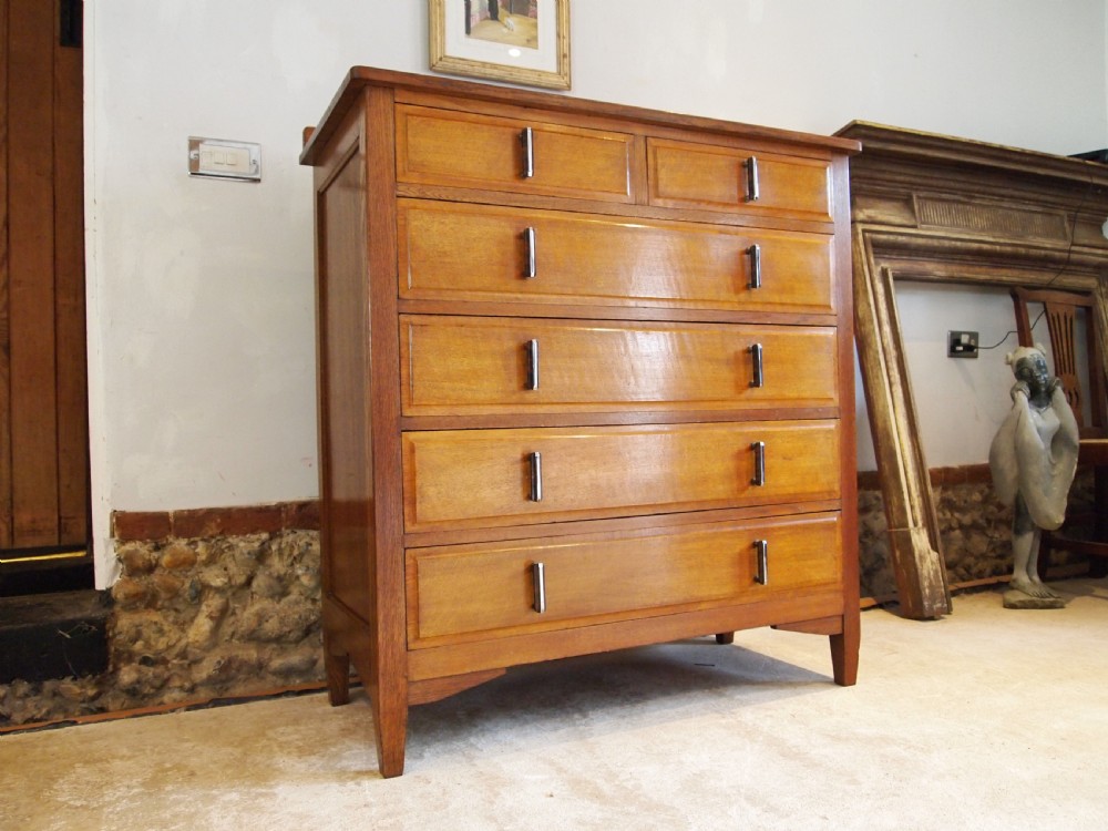 Chest of drawers fine Art Deco Oak manner of Heals c1920 View IX