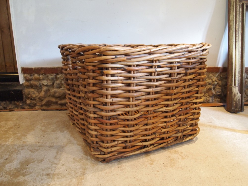Log basket large country house c1930 View VI