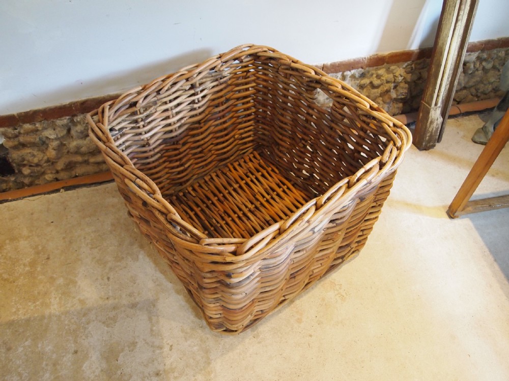 Log basket large country house c1930 View VII