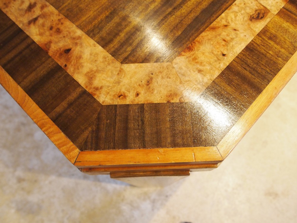 Table stunning Art Deco Walnut dining table c1925 View II