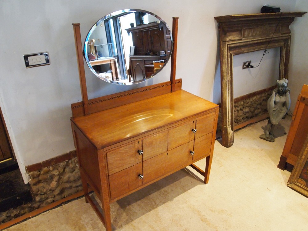 Bedroom suite 3 piece Bath Cabinet Makers Oak Art Deco c1930 View XVI