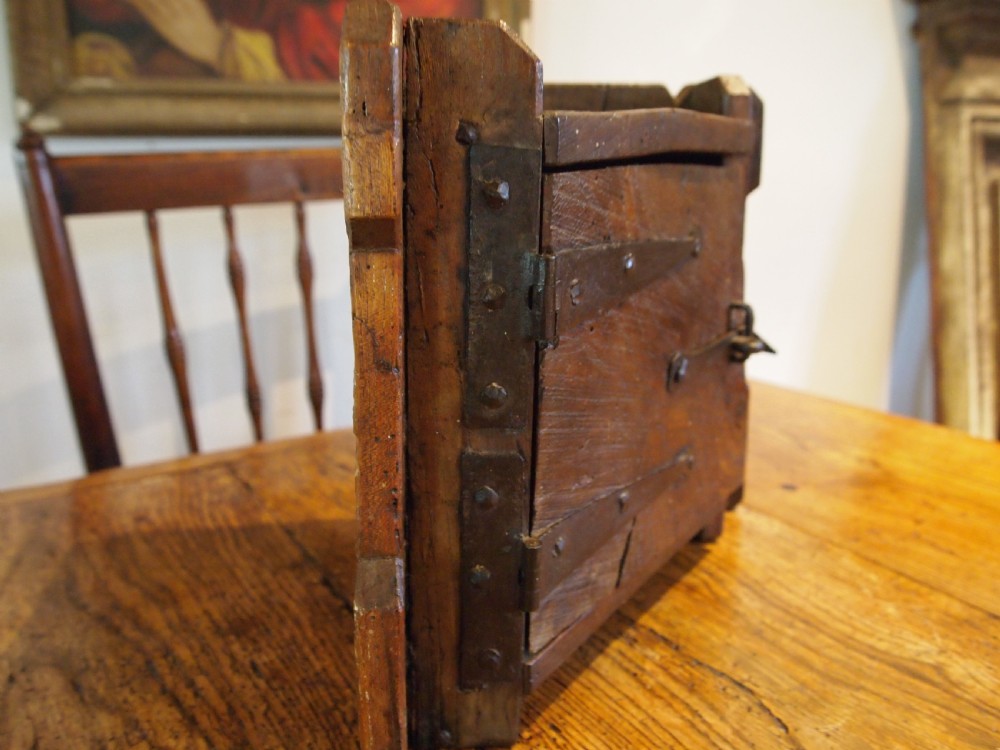 Cabinet very rare naive primitive Elm cupboard c1700 View V